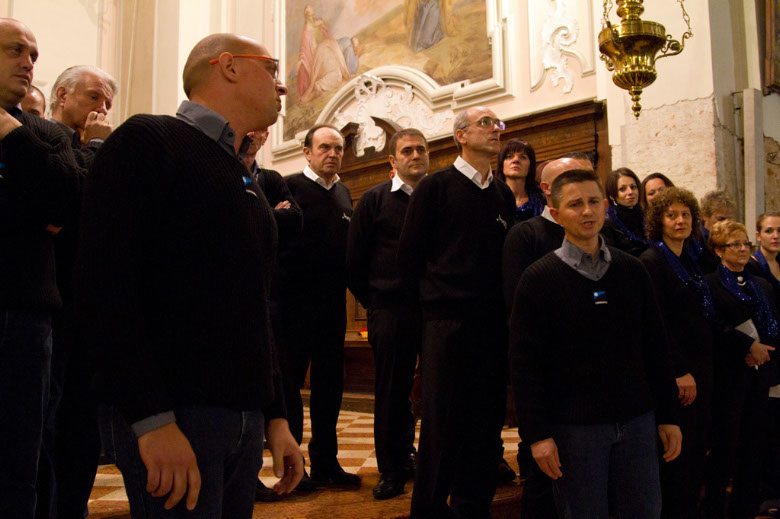 %_tempFileNamesenza%20titolo-54-15%