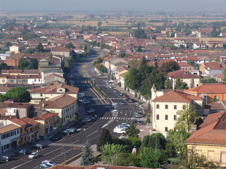 %_tempFileName046%20-Villa%20Bartolomea%20-%20Corso%20Arnaldo%20Fraccaroli%20con%20la%20Piazza%20e%20il%20Municipio%